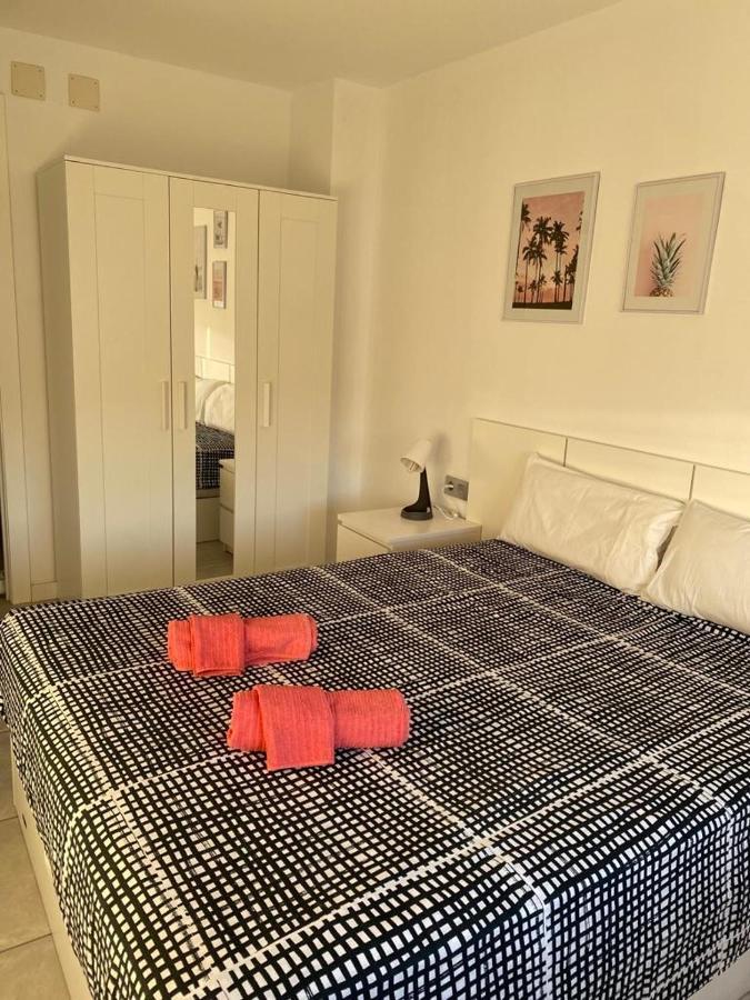 Apartamento Frente Al Mar Con Piscina Malgrat de Mar Eksteriør bilde
